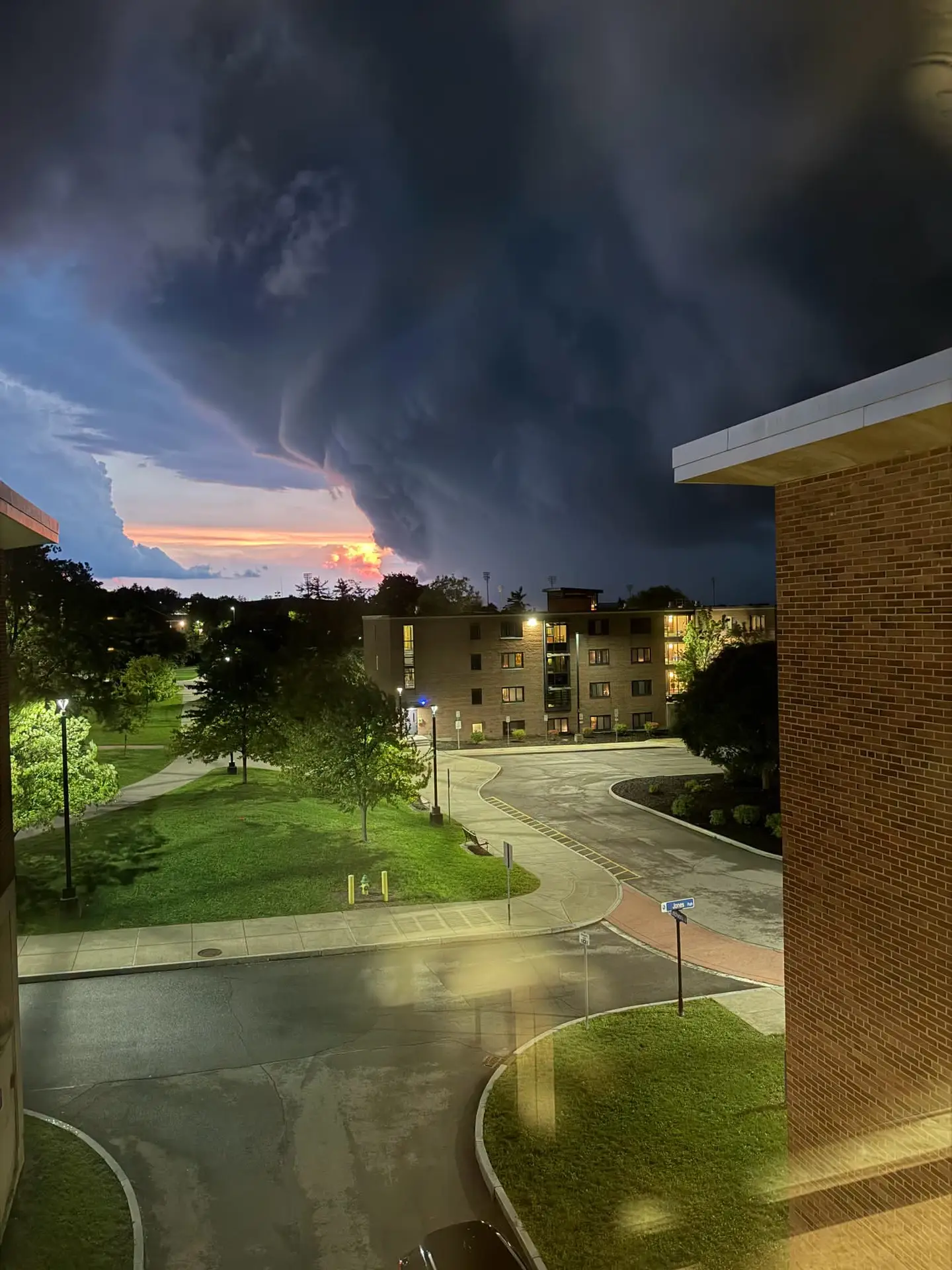 Tornado Images submitted.